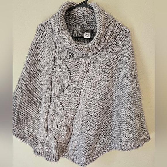 Elsamonda Italian Knit Sweater Cape / Poncho Cowl-Neck - Picture 5 of 7